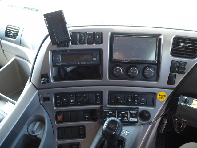 UDトラックス（日産） クオン 大型 トラクタ QPG-GK5XAD(100846) 45枚目