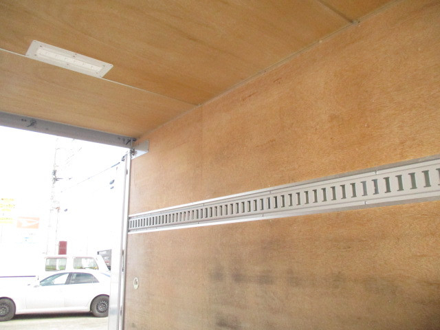 いすゞ エルフ 小型 バン TPG-NHR85AN(100853) 6枚目