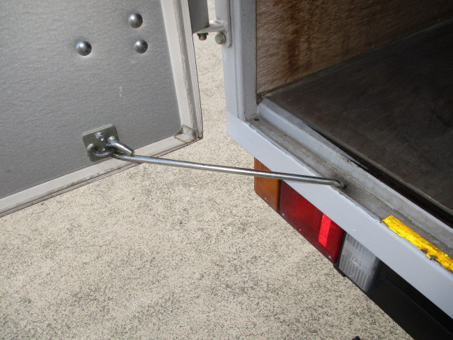 いすゞ エルフ 小型 バン TPG-NHR85AN(100853) 9枚目