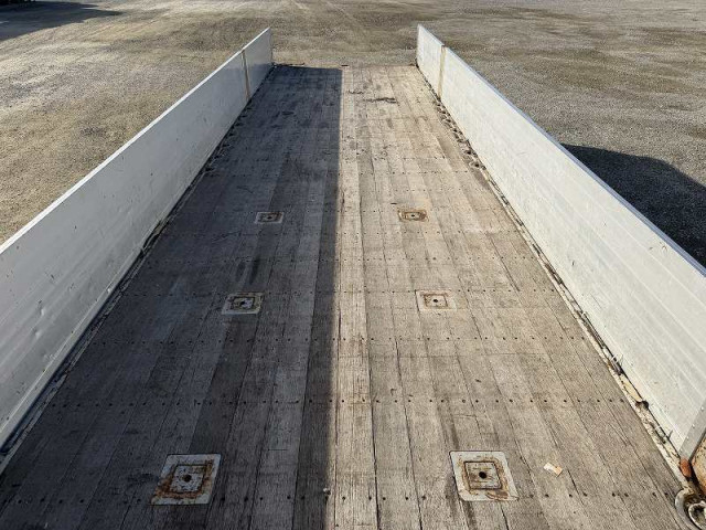 いすゞ ギガ 大型 平ボディ QKG-CYJ77B(100855) 9枚目