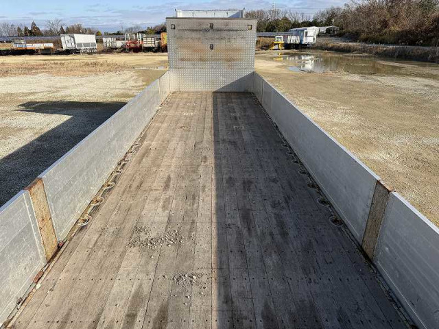 いすゞ ギガ 大型 平ボディ QKG-CYJ77B(100855) 11枚目