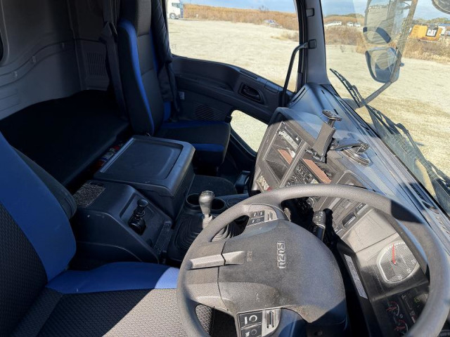 いすゞ ギガ 大型 平ボディ QKG-CYJ77B(100855) 13枚目