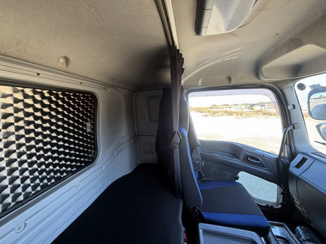 いすゞ ギガ 大型 平ボディ QKG-CYJ77B(100855) 24枚目