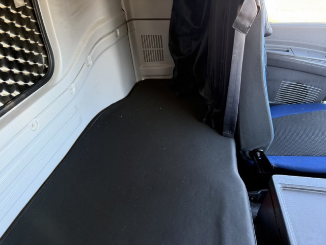 いすゞ ギガ 大型 平ボディ QKG-CYJ77B(100855) 27枚目