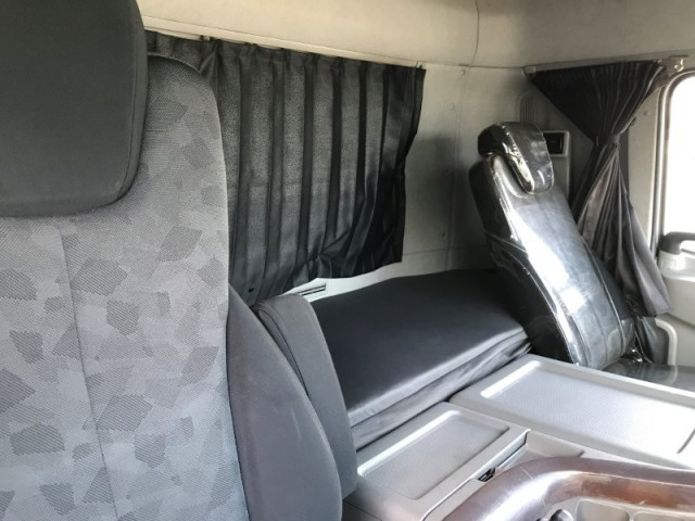 Nissan UD quon Large Wing body QPG-CG5ZA(100860) 15枚目