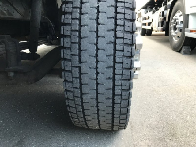 Nissan UD quon Large Wing body QPG-CG5ZA(100860) 18枚目