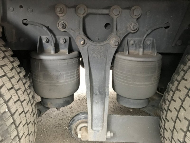 Nissan UD quon Large Wing body QPG-CG5ZA(100860) 29枚目