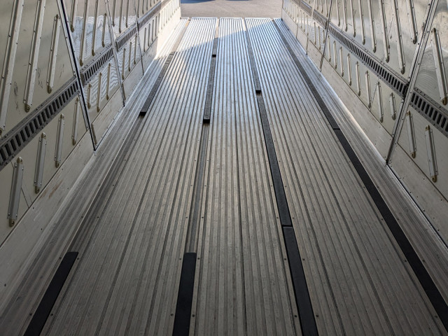 日野 プロフィア 大型 冷蔵冷凍バン QPG-FR1EXEG(100859) 30枚目