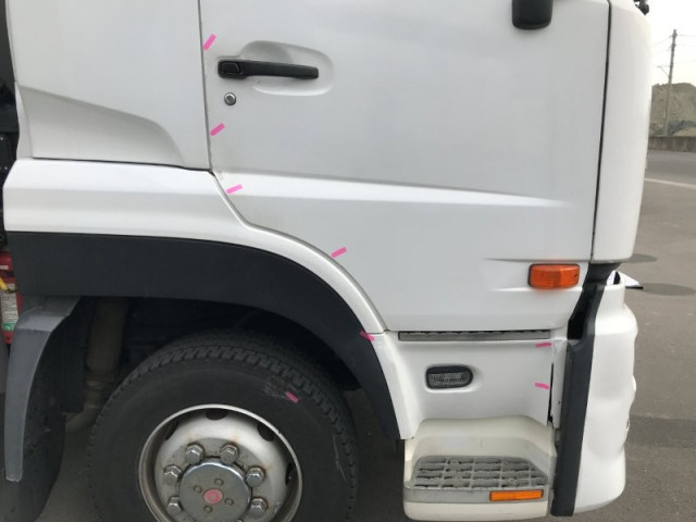 Nissan UD quon Large Wing body QPG-CG5ZA(100860) 38枚目