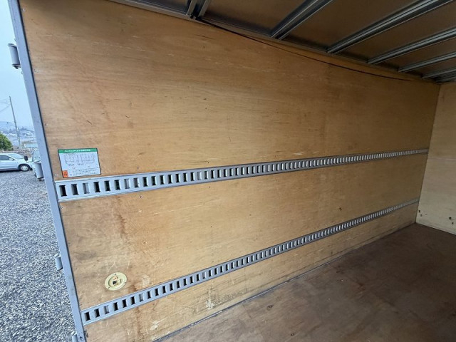 いすゞ エルフ 小型 バン TPG-NPR85AN(100879) 17枚目