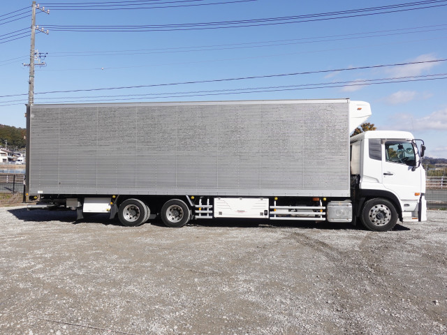 UDトラックス（日産） クオン 大型 冷蔵冷凍バン QKG-CX5YA(100882) 8枚目