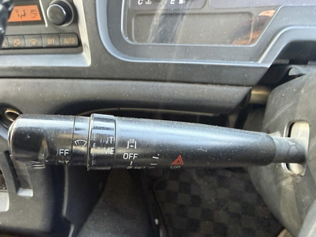 いすゞ ギガ 大型 平ボディ QKG-CYJ77A(100884) 19枚目