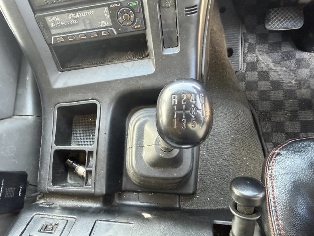 いすゞ ギガ 大型 平ボディ QKG-CYJ77A(100884) 20枚目