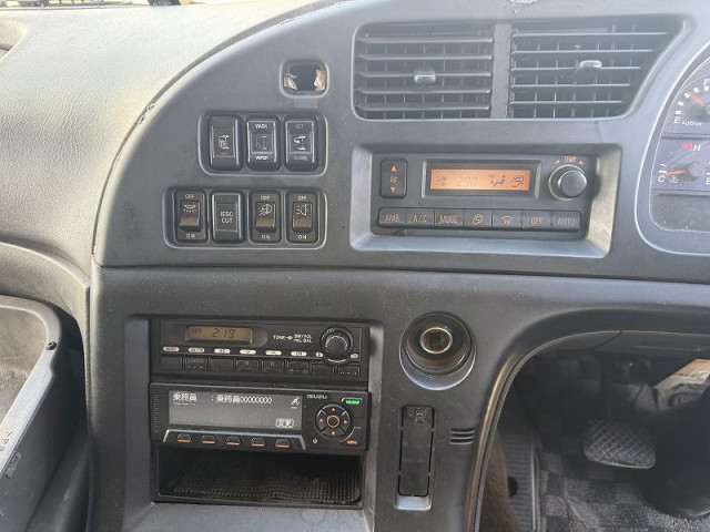 いすゞ ギガ 大型 平ボディ QKG-CYJ77A(100884) 21枚目