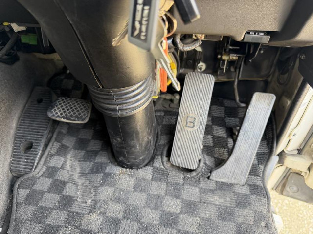 いすゞ ギガ 大型 平ボディ QKG-CYJ77A(100884) 26枚目