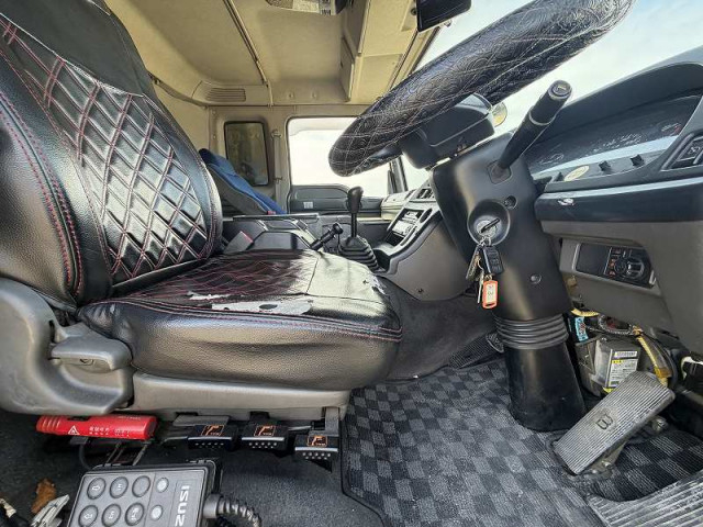 いすゞ ギガ 大型 平ボディ QKG-CYJ77A(100884) 27枚目