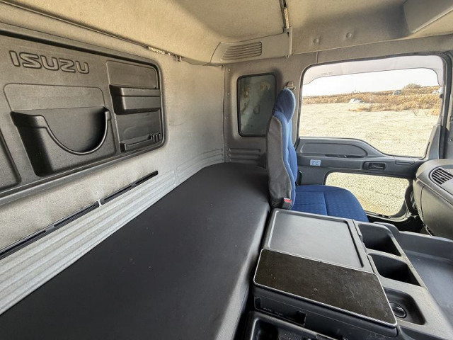 いすゞ ギガ 大型 平ボディ QKG-CYJ77A(100884) 33枚目