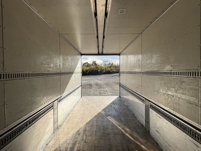 UDトラックス（日産） クオン 大型 ウィング QKG-CG5ZE(100887) 12枚目