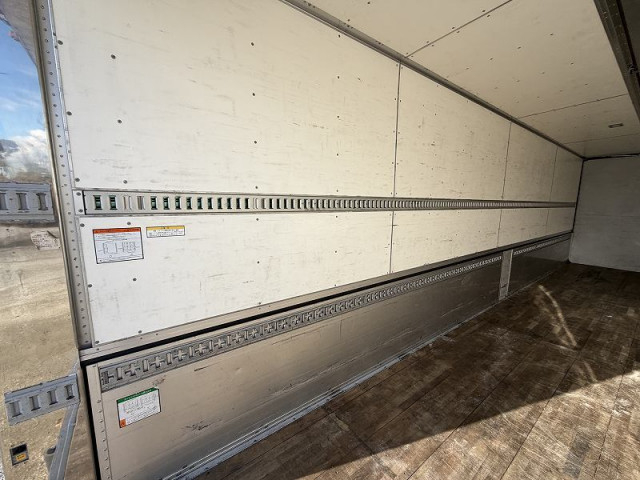 UDトラックス（日産） クオン 大型 ウィング QKG-CG5ZE(100887) 15枚目