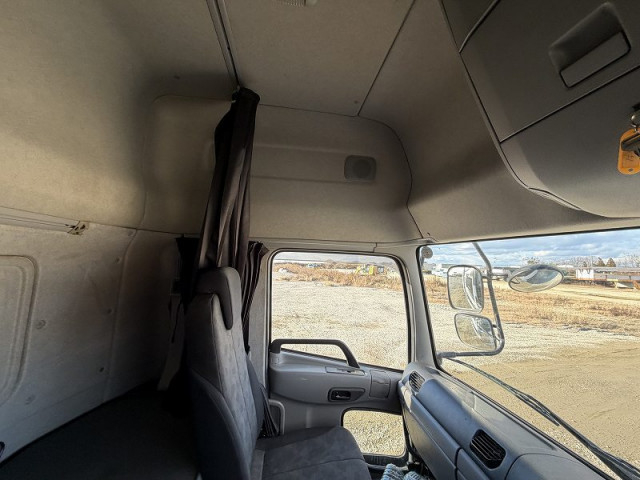 UDトラックス（日産） クオン 大型 ウィング QKG-CG5ZE(100887) 29枚目