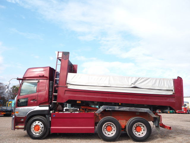 UDトラックス（日産） クオン 大型 土砂ダンプ QKG-CW5XL(100889) 2枚目