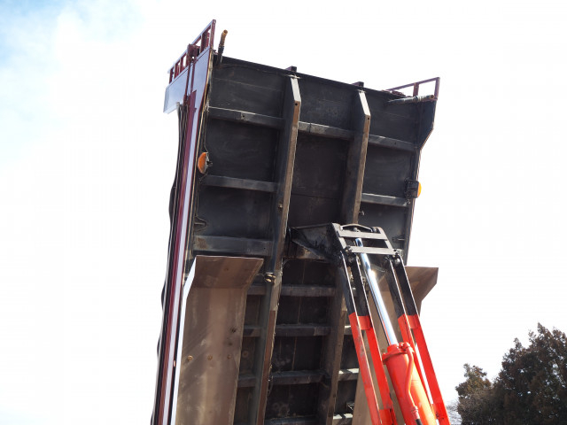 UDトラックス（日産） クオン 大型 土砂ダンプ QKG-CW5XL(100889) 13枚目