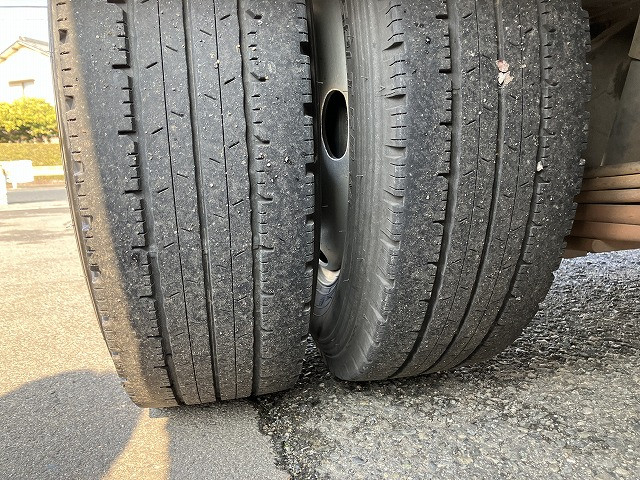 いすゞ エルフ 小型 平ボディ TRG-NKR85A(100897) 28枚目