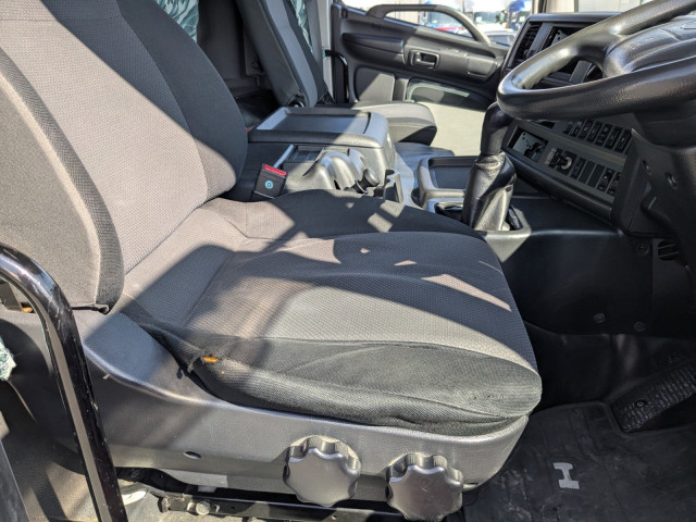 日野 プロフィア 大型 ウィング QPG-FN1AWDA(100899) 31枚目