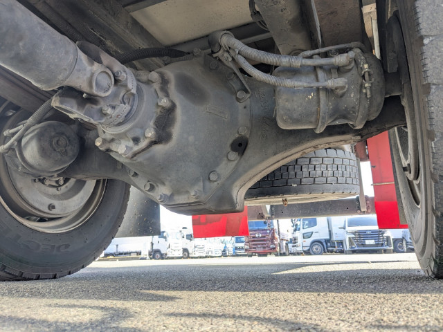 日野 プロフィア 大型 ウィング QPG-FN1AWDA(100905) 10枚目