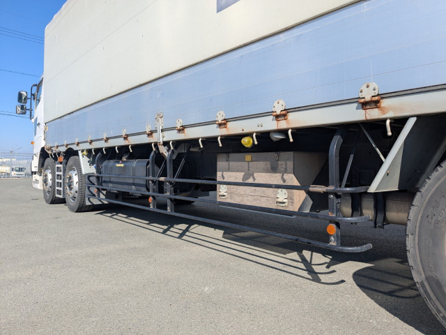 日野 プロフィア 大型 ウィング QPG-FN1AWDA(100905) 11枚目