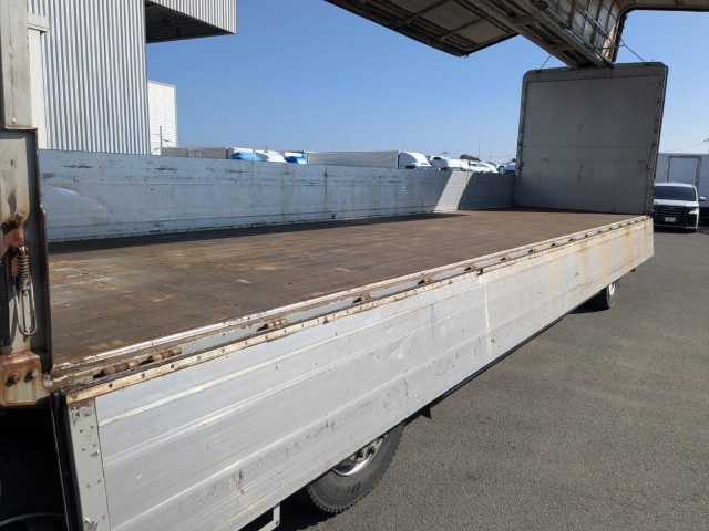 日野 プロフィア 大型 ウィング QPG-FN1AWDA(100905) 16枚目