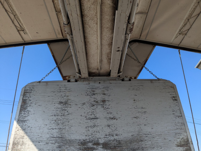 日野 プロフィア 大型 ウィング QPG-FN1AWDA(100905) 20枚目