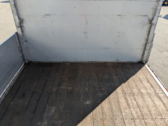 日野 プロフィア 大型 ウィング QPG-FN1AWDA(100905) 24枚目