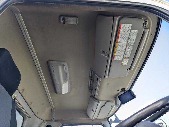 日野 プロフィア 大型 ウィング QPG-FN1AWDA(100905) 26枚目