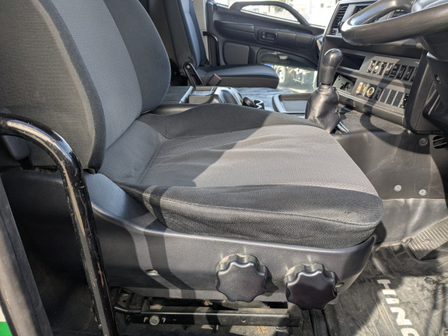 日野 プロフィア 大型 ウィング QPG-FN1AWDA(100905) 30枚目