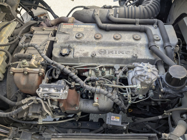 日野 プロフィア 大型 ウィング QPG-FN1AWDA(100905) 32枚目