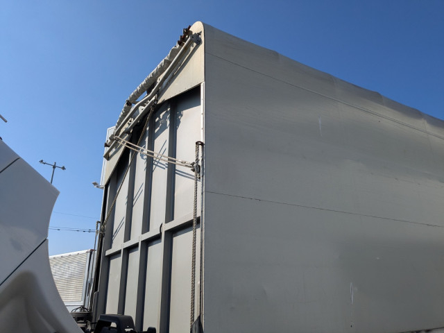 日野 プロフィア 大型 ウィング QPG-FN1AWDA(100905) 33枚目