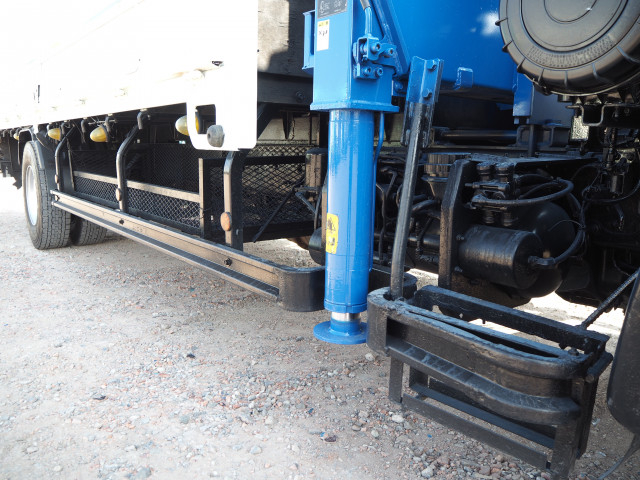 日野 レンジャー 中型 平ボディ（クレーン付） TKG-FD9JLAA(100906) 18枚目