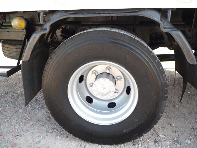 日野 レンジャー 中型 平ボディ（クレーン付） TKG-FD9JLAA(100906) 23枚目