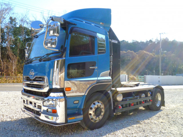 UDトラックス（日産） クオン 大型 トラクタ QKG-GK5XAE(100916) 1枚目
