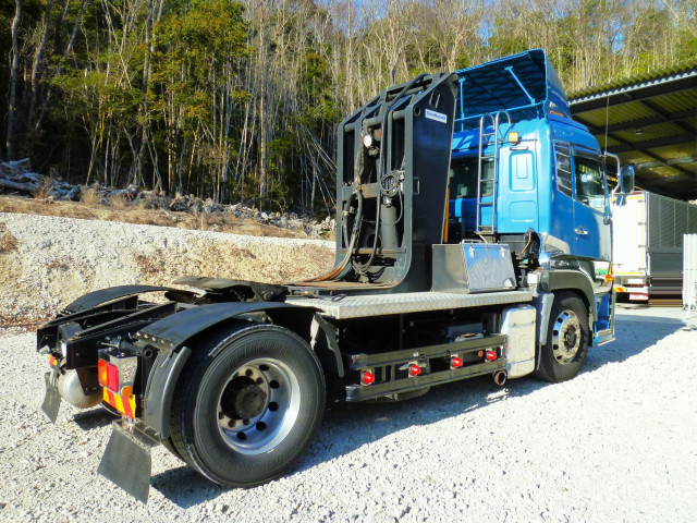 UDトラックス（日産） クオン 大型 トラクタ QKG-GK5XAE(100916) 4枚目