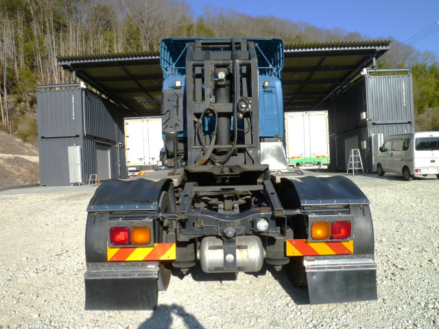 UDトラックス（日産） クオン 大型 トラクタ QKG-GK5XAE(100916) 5枚目