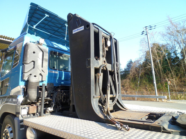 UDトラックス（日産） クオン 大型 トラクタ QKG-GK5XAE(100916) 11枚目