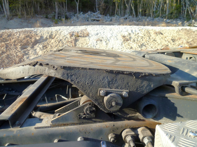 UDトラックス（日産） クオン 大型 トラクタ QKG-GK5XAE(100916) 18枚目