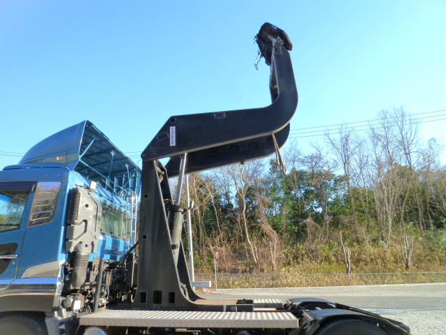 UDトラックス（日産） クオン 大型 トラクタ QKG-GK5XAE(100916) 22枚目