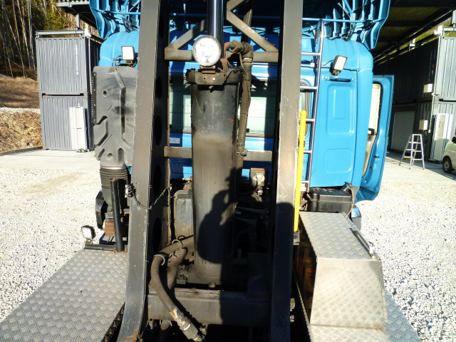 UDトラックス（日産） クオン 大型 トラクタ QKG-GK5XAE(100916) 23枚目