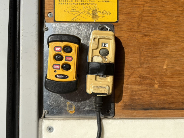 いすゞ エルフ 小型 バン TKG-NMR85N(100917) 17枚目