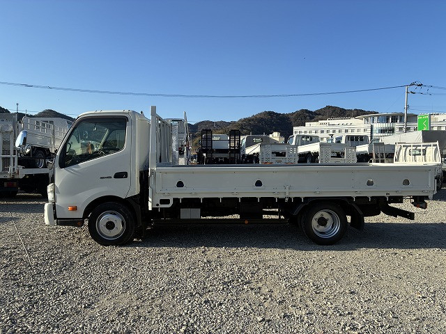 日野 デュトロ 小型 平ボディ TKG-XZC710M(100930) 4枚目