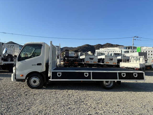 日野 デュトロ 小型 平ボディ TKG-XZC710M(100930) 11枚目