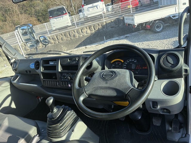 日野 デュトロ 小型 平ボディ TKG-XZC710M(100930) 32枚目